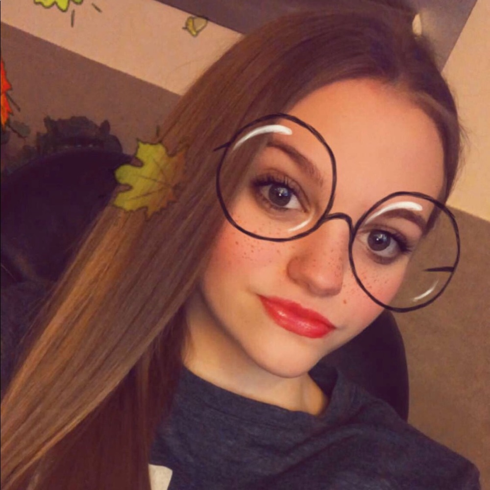 Meet your Posher, Alex